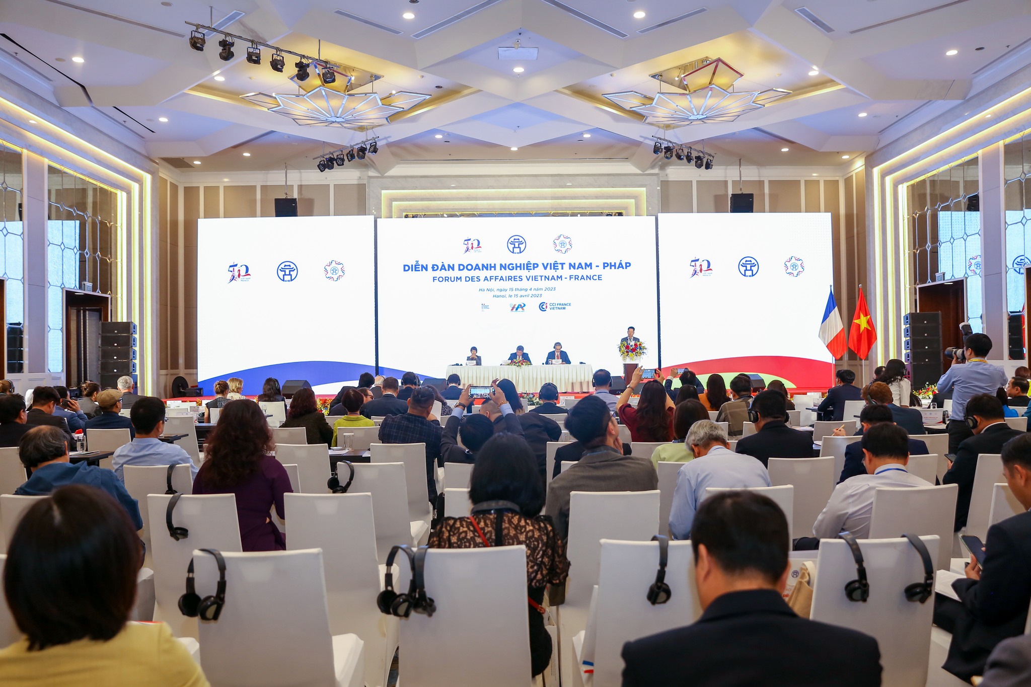 CMC attends the Vietnam - France Business Forum: Connection for IT investment