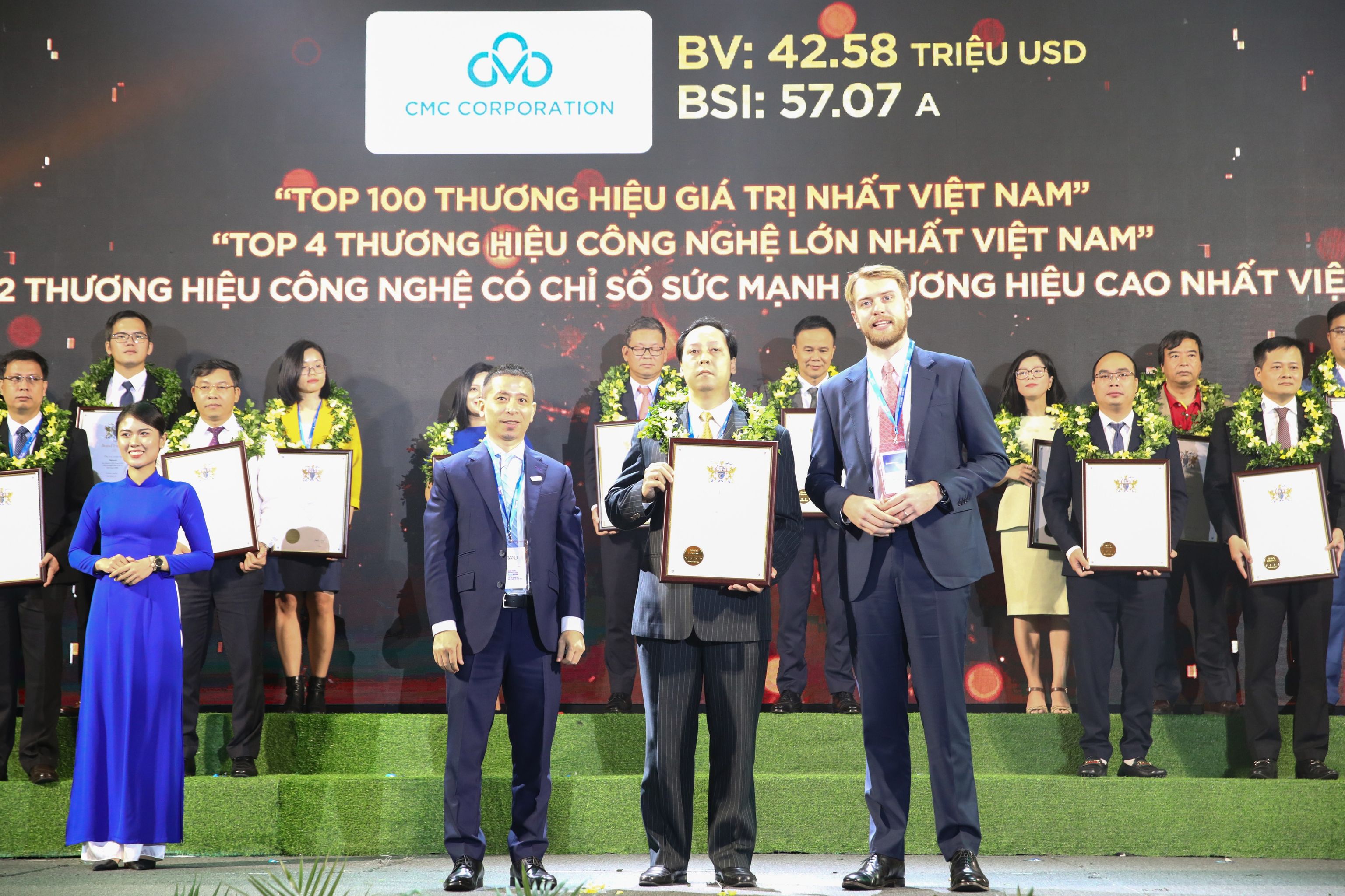 CMC rises to second place in ranking of technology brands with the highest brand strength index in Vietnam